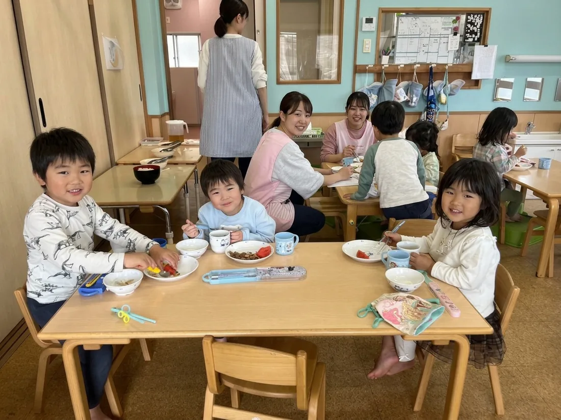 みんなでいただく給食